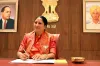 দিল্লির মুখ্যমন্ত্রীকে বাসভবনে গিয়ে প্রকাশ্যে চড়! তোলপাড় রাজধানী