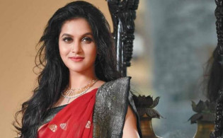 মাঝরাতে সুখবর দিলেন মিথিলা