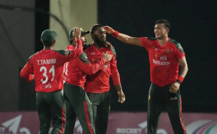 আজকের ম্যাচে ম্যাচ সেরা হলেন যে ক্রিকেটার