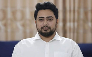 অন্তর্বর্তী সরকার কার নির্দেশে চলছে? সেনাবাহিনীর অবস্থান নিয়ে ক্ষোভ নাহিদ ইসলামের