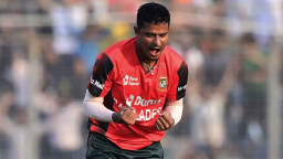 নাসুমের ঘূর্ণিতে শুরুতেই চাপে নেদারল্যান্ডস, সবশেষ স্কোর