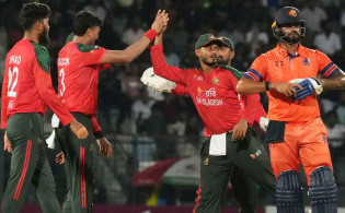 স্বাগতিকদের অল-আউট করলো বাংলাদেশ