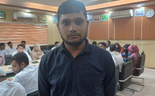 ৫৬ টাকা ধার করে আবেদন, অবশেষে চাকরি পেলেন আবু তাহের