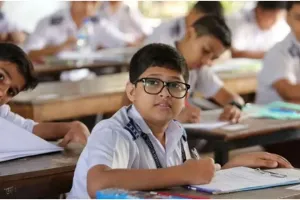 স্কুল ভর্তিতে লটারি না পরীক্ষা, আজ চূড়ান্ত সিদ্ধান্ত; মুখোমুখি শিক্ষক-অভিভাবকরা