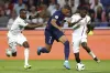 PSG বনাম Lyon লাইভ ম্যাচে চমক: মাত্র ৩৩ মিনিটেই ২-০ গোল, দেখুন LIVE আপডেট