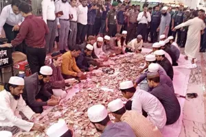 ৭০০ বছরের ইতিহাসে প্রথমবার প্রকাশ্যে গণনা হচ্ছে শাহজালাল (রহ.) মাজারের দানের টাকা